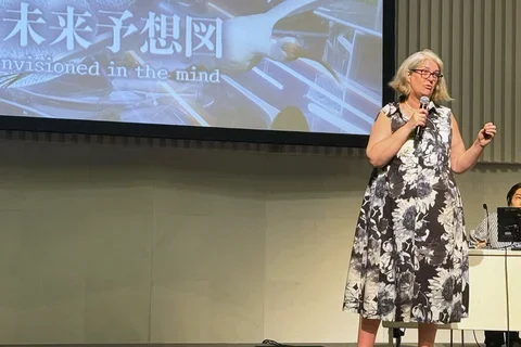 Samantha Butler giving a seminar at JNS