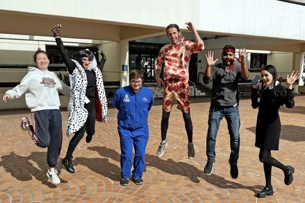 Halloween-2022-Jump1